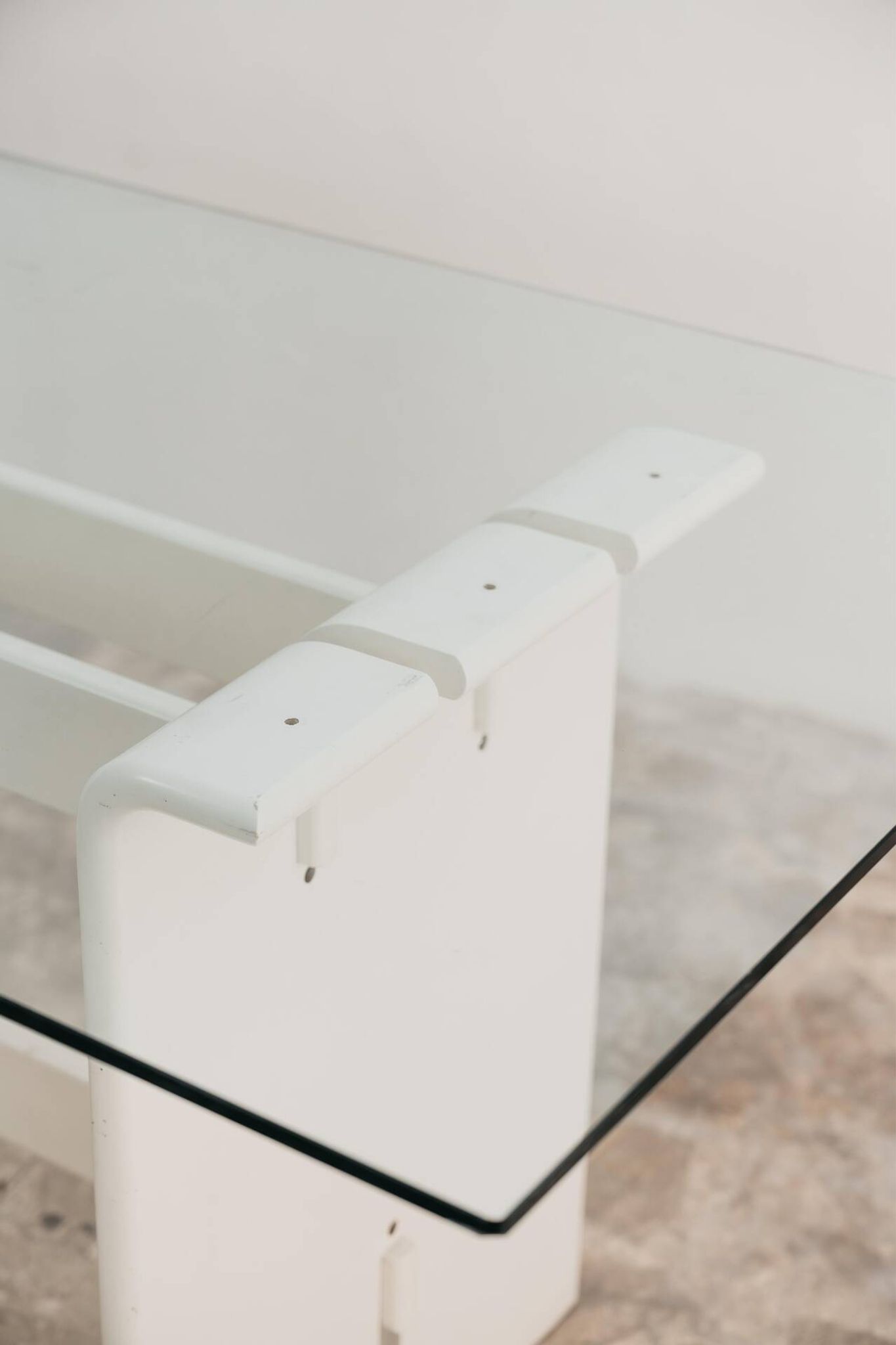 Table à manger Pierre Cardin en bois et cristal design années 70 moderne