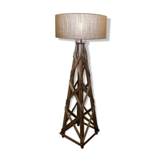 Floor lamp