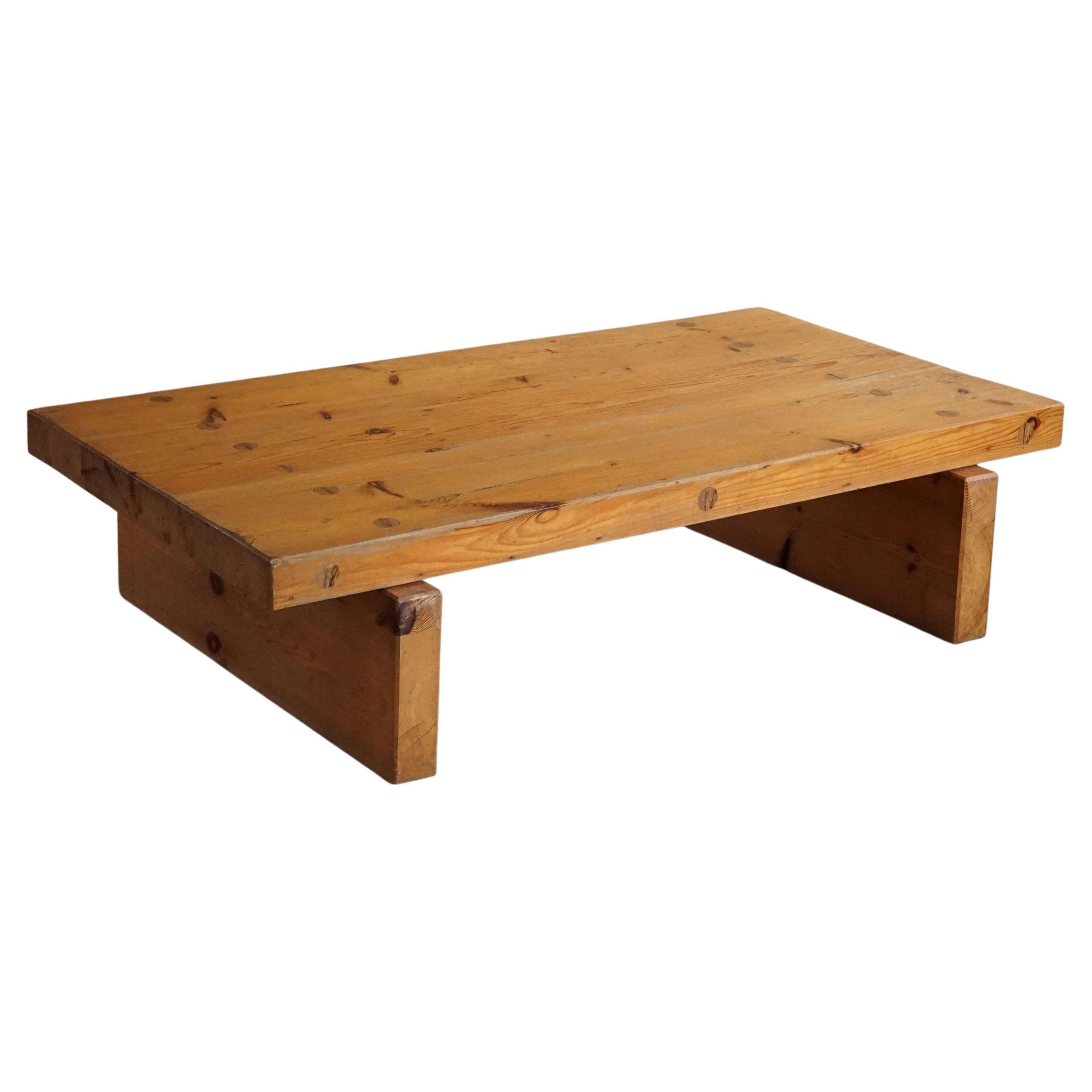 Table basse rectangulaire en pin Mid Century par Roland Wilhelmsson, Ågasta, 1969