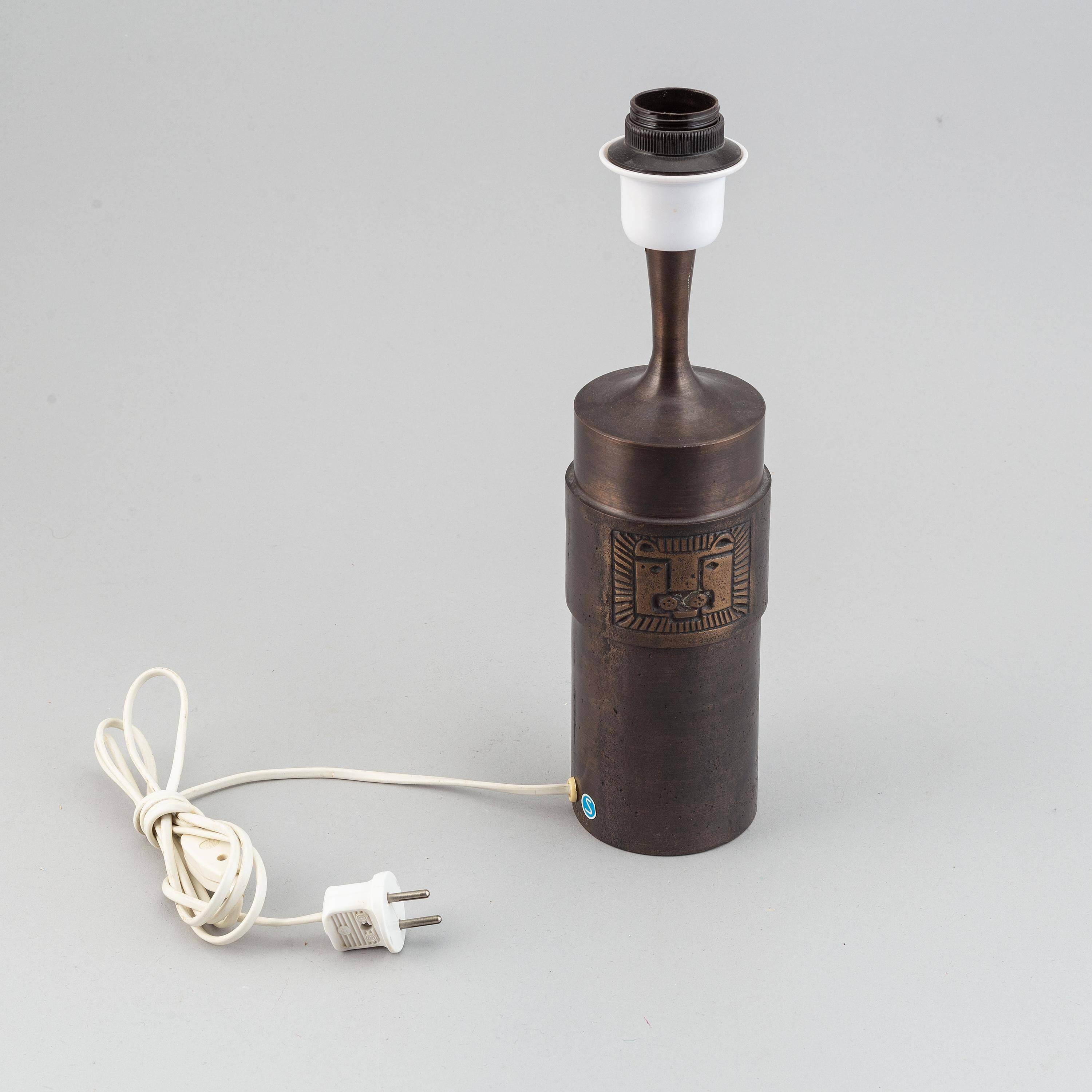 Stig Blomberg desk lamp in cast bronze, Sweden, 1960, signed.