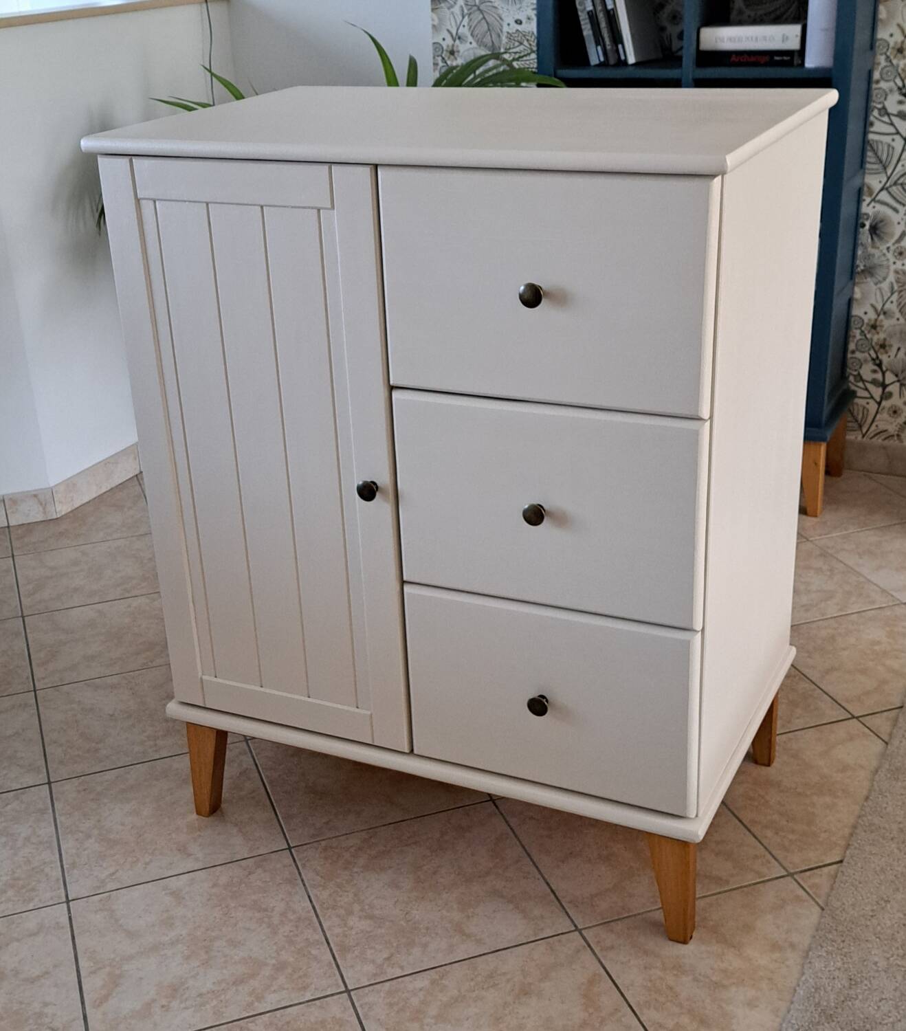 White Lemvig chest of drawers