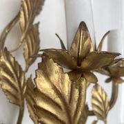 Pair of Italian wall sconces in gilded metal – Stylized foliage