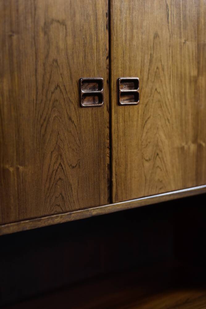 Buffet haut vintage scandinave moderne en palissandre avec bar par Æ. Jensen & T. Mølholm