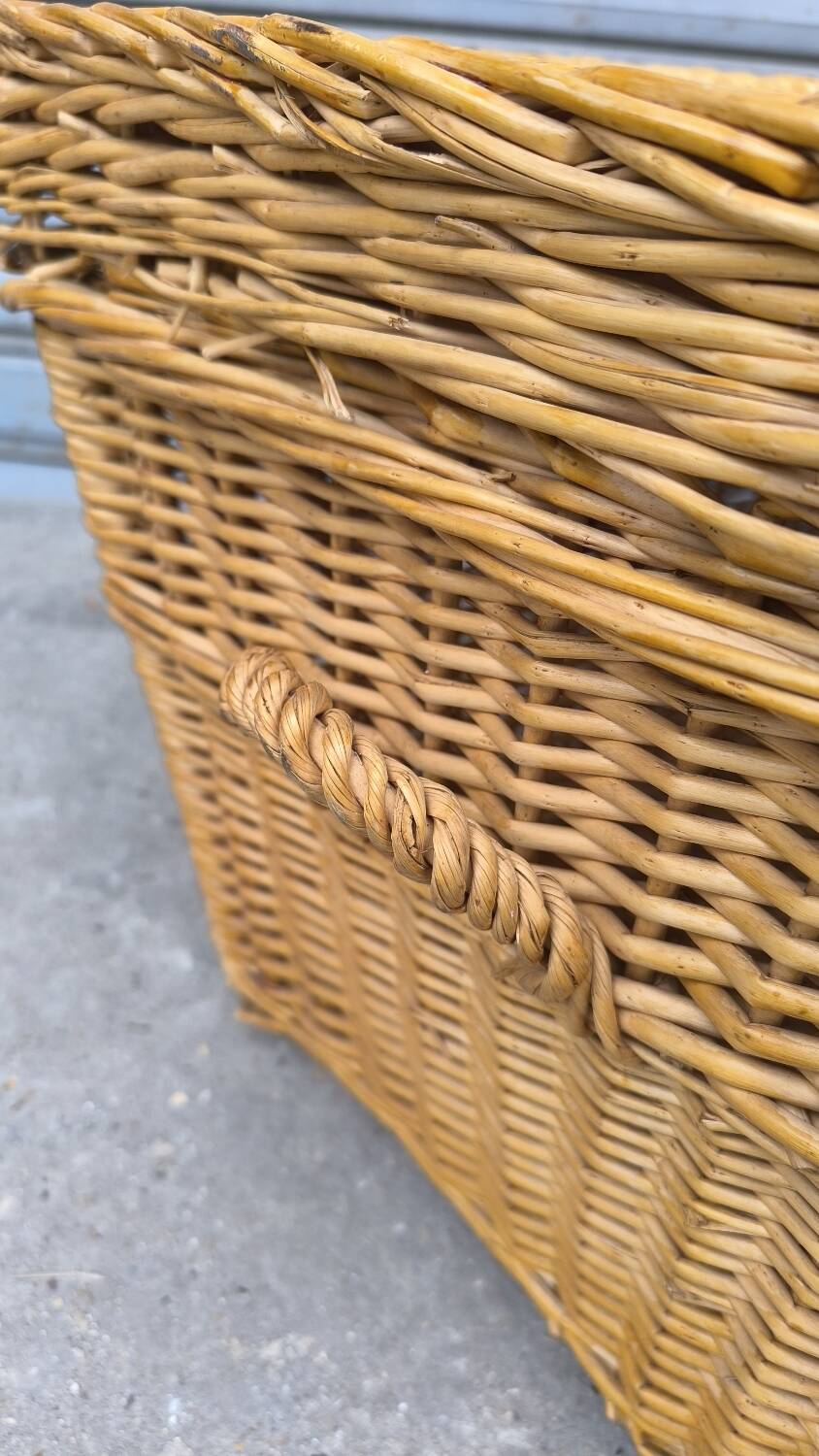 Wicker basket 1960