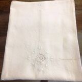 Old embroidered and openwork tablecloth with its 6 napkins