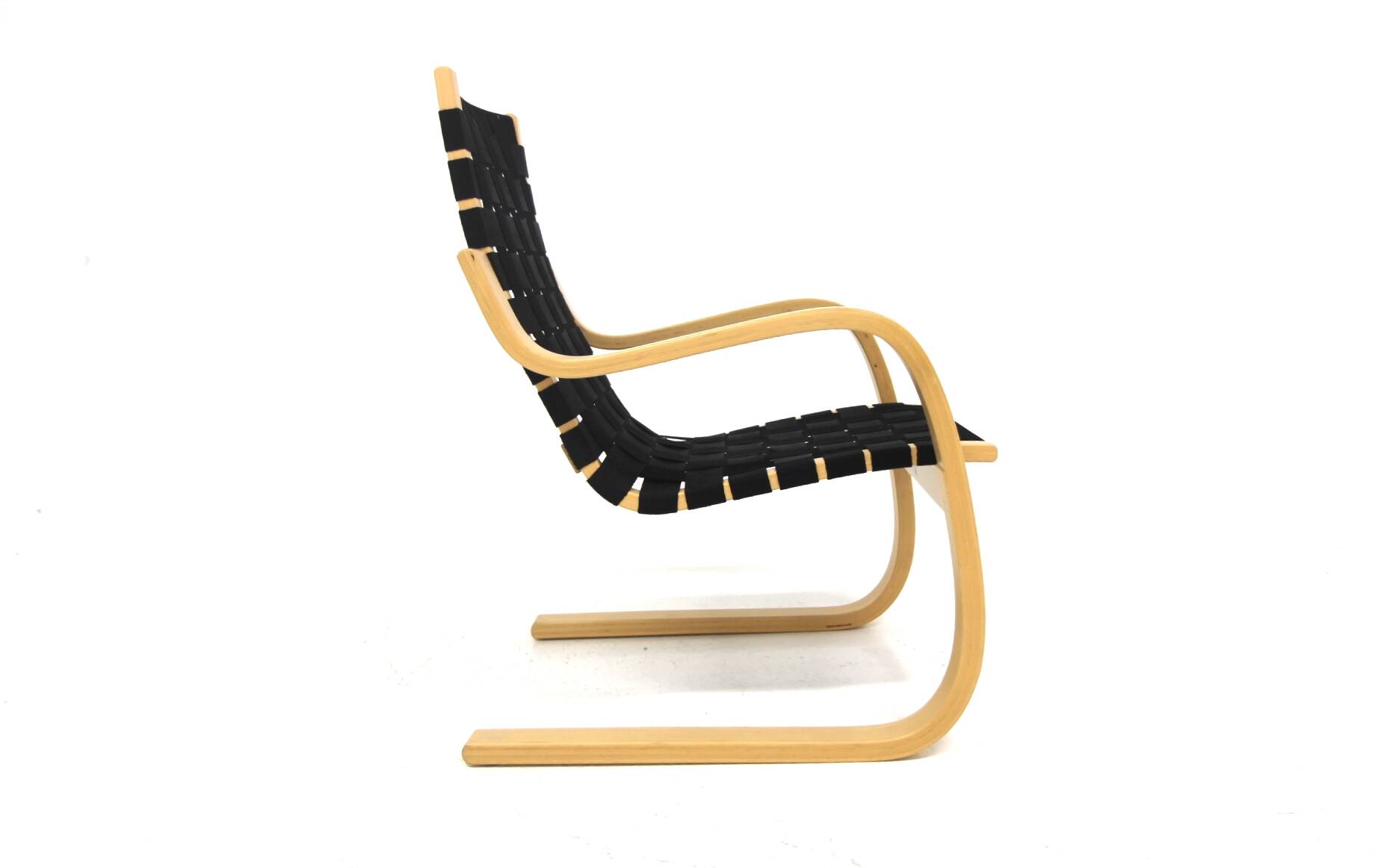 Fauteuil scandinave "Model 406", Alvar Aalto pour Artek, Finlande, 2000