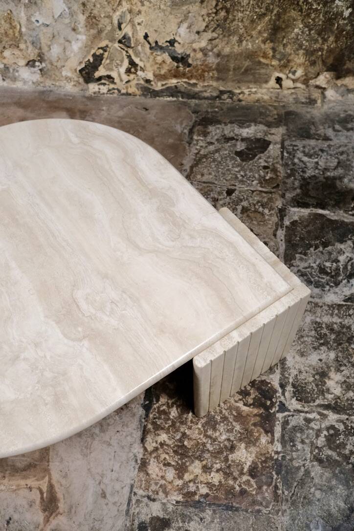 Table basse oeil en travertin, Roche Bobois, 1980s