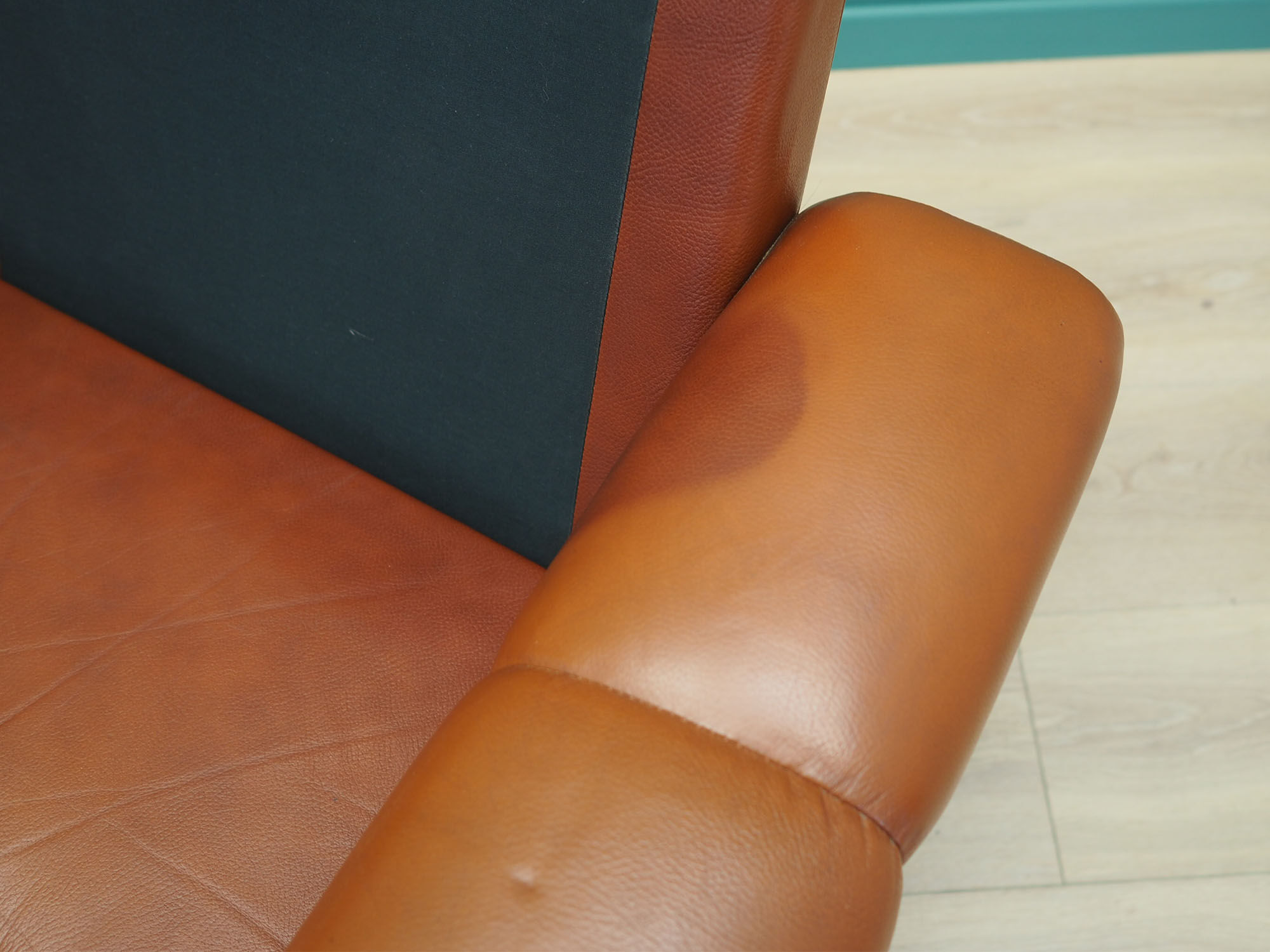 Fauteuil en cuir, design danois, années 60, production: Danemark