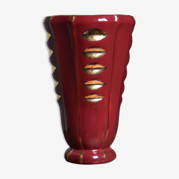 Vase rouge vintage