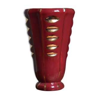 Vase rouge vintage