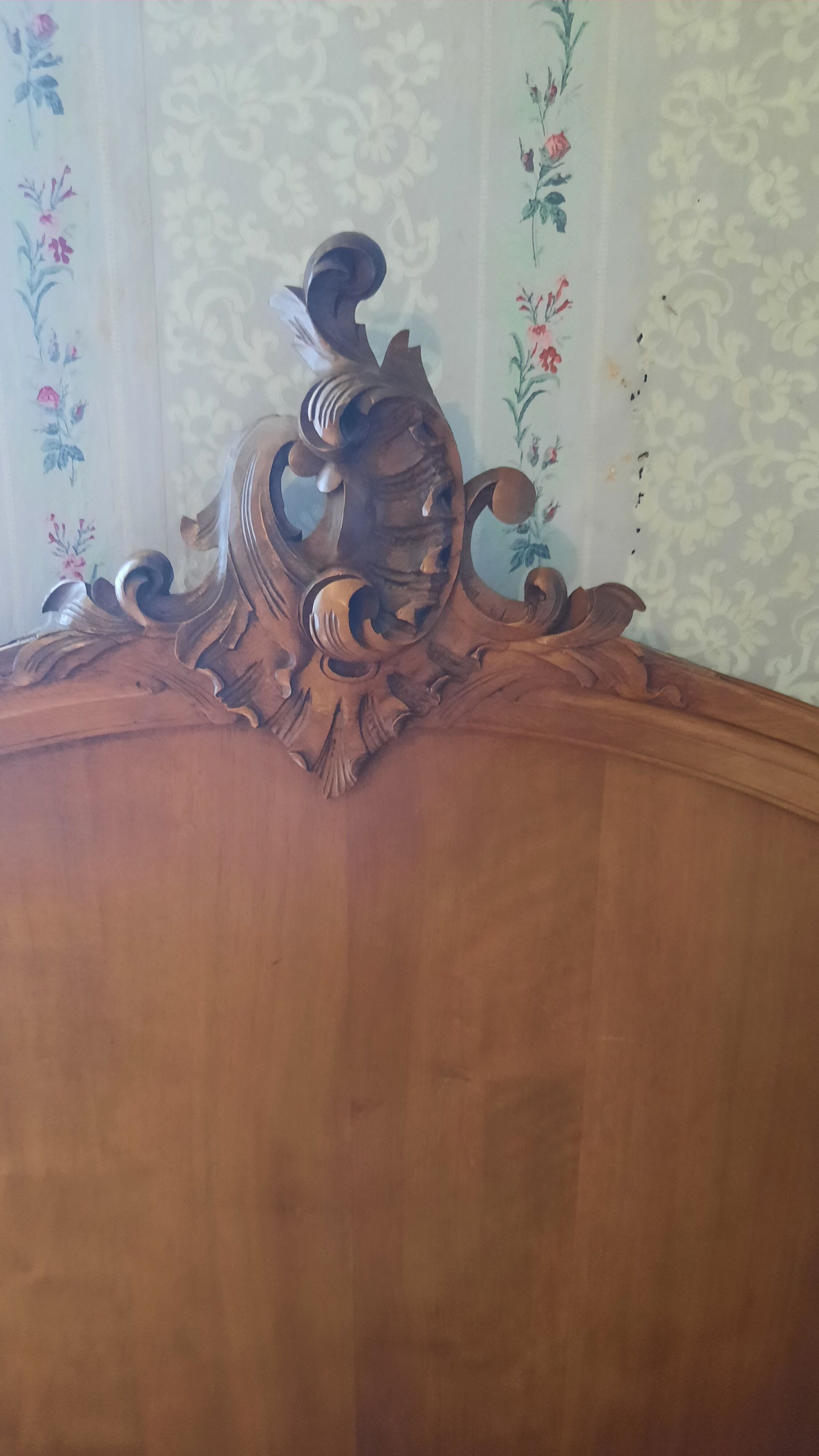 Bed style Louis XV rocaille