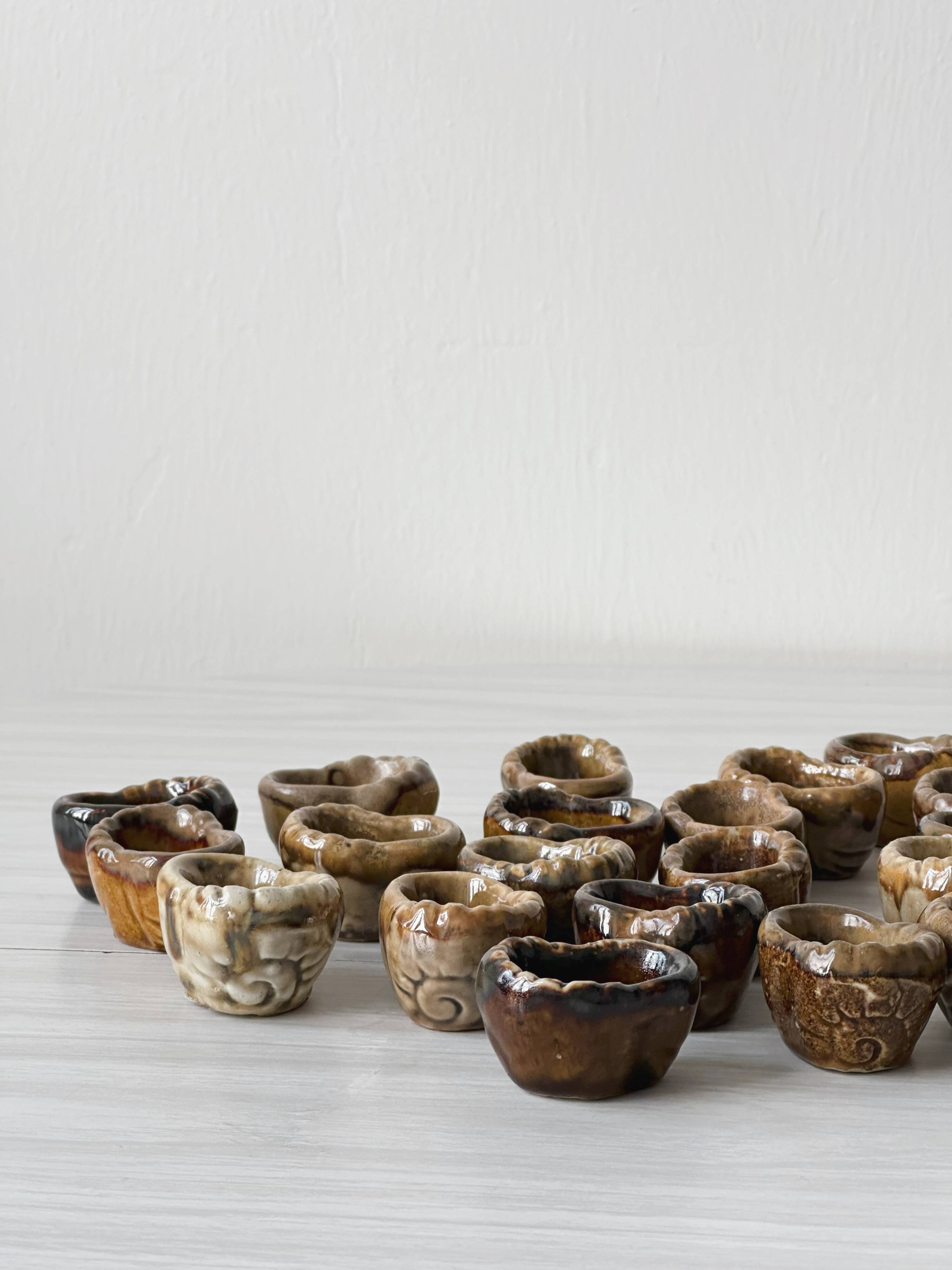 24 flambéed ceramic snail cups