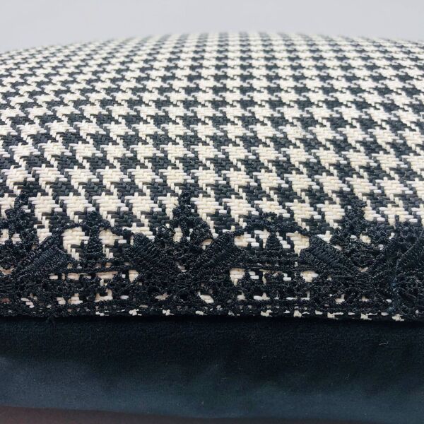 Coussin rectangulaire, Housse et Insert, Noir et blanc. Modèle Alexandra