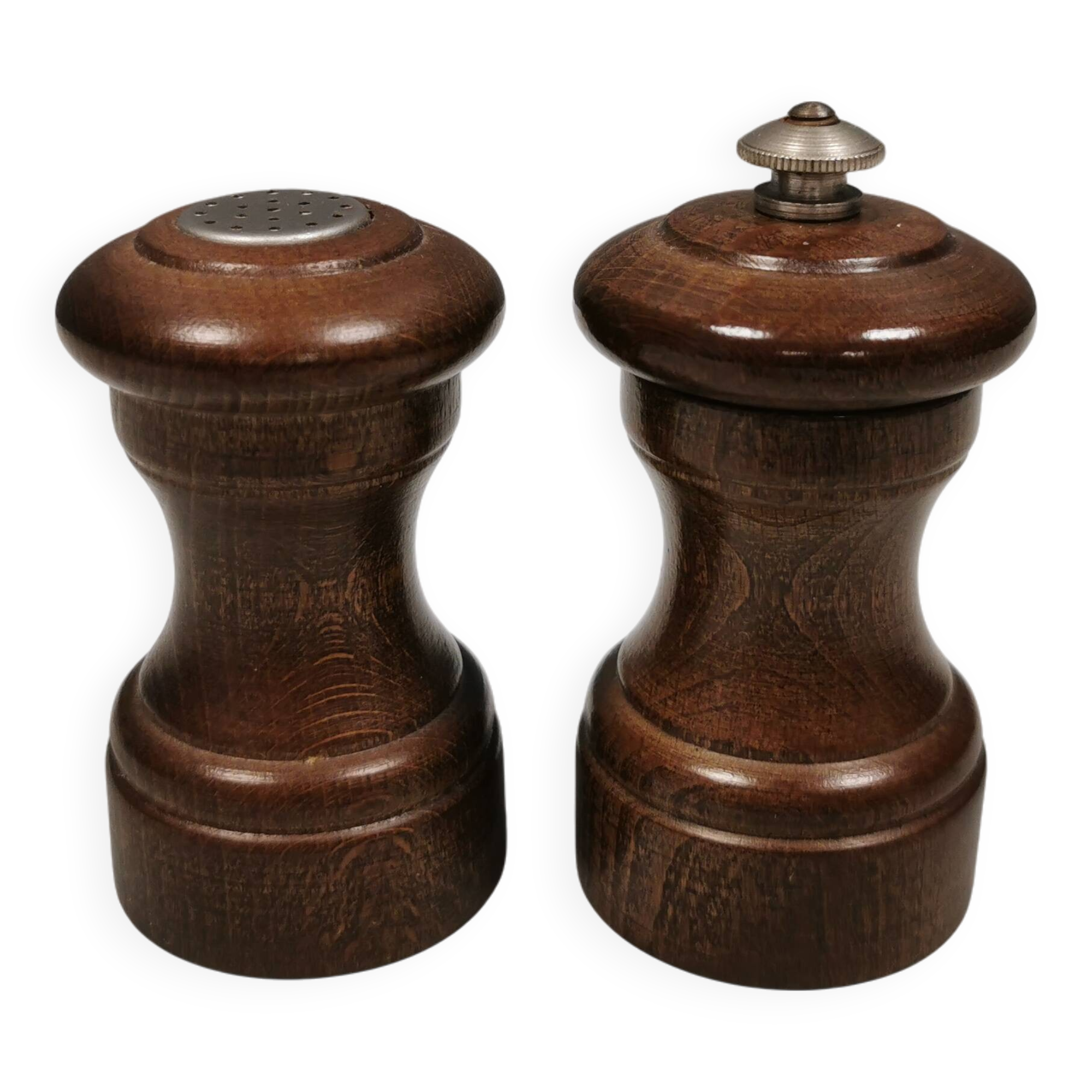 Beautiful salt and pepper set with Peugeot grinder.
