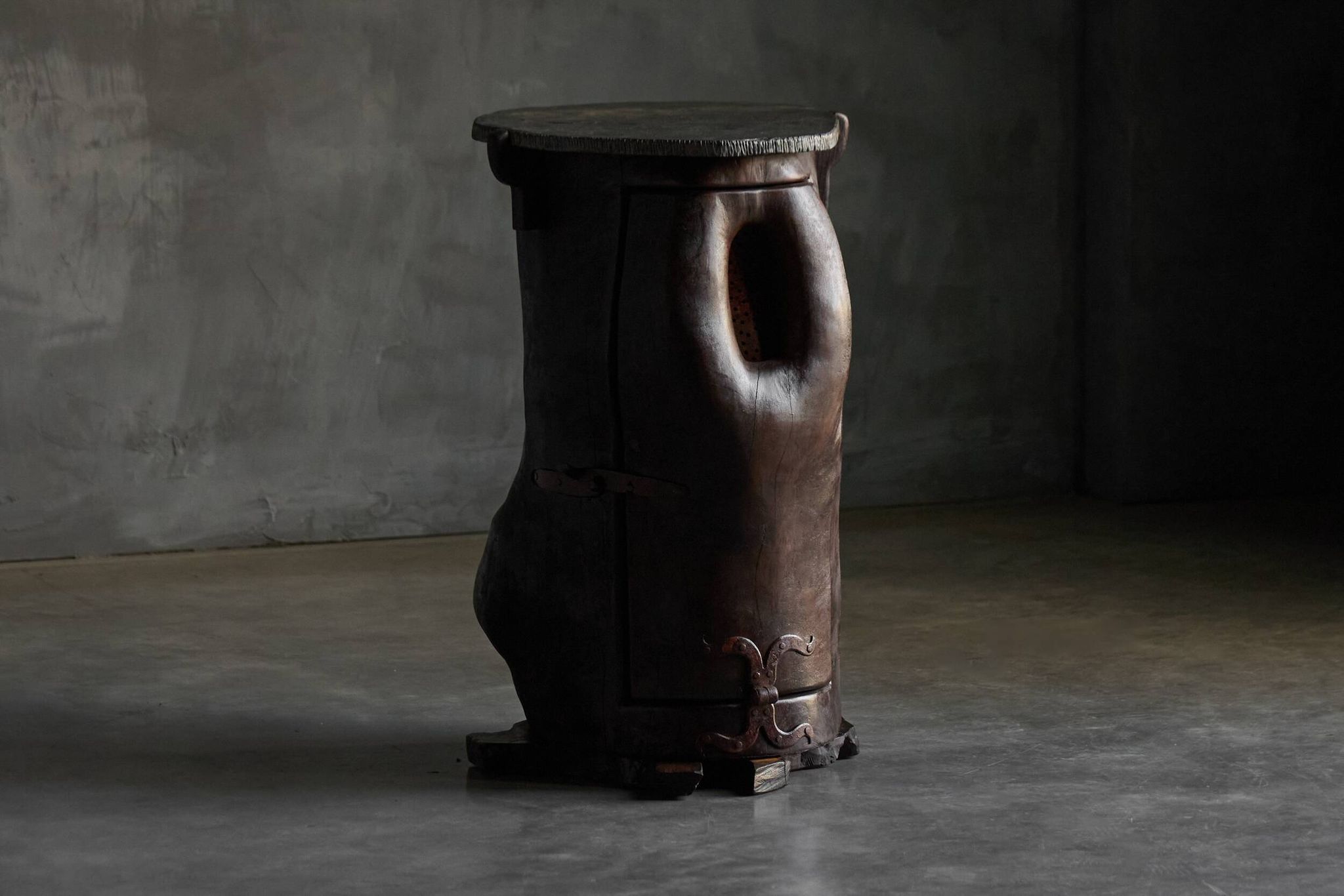 Table d'appoint rustique vernaculaire, France, 19e siècle