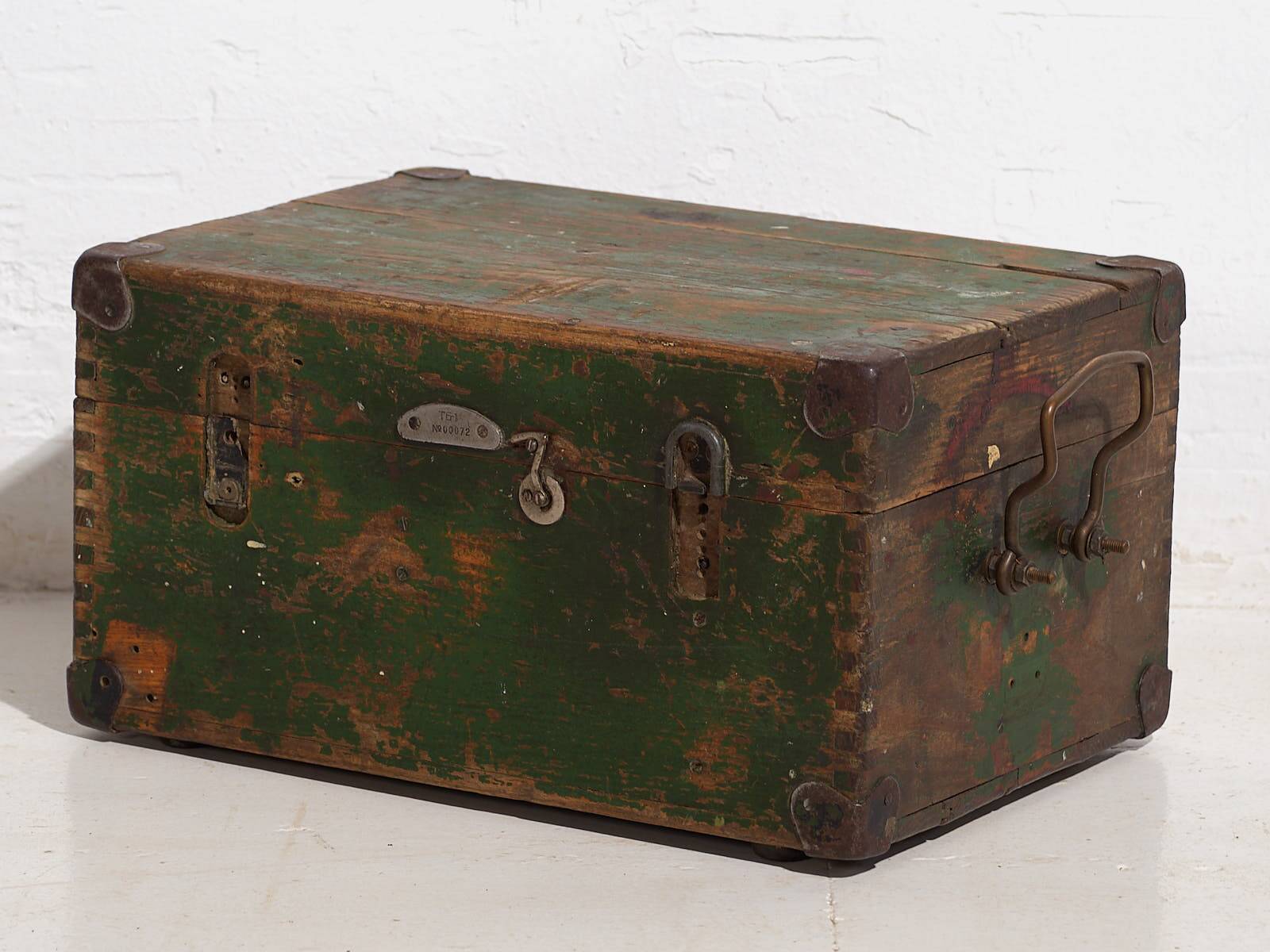 Vintage World War II ammunition box (c.1945) #9