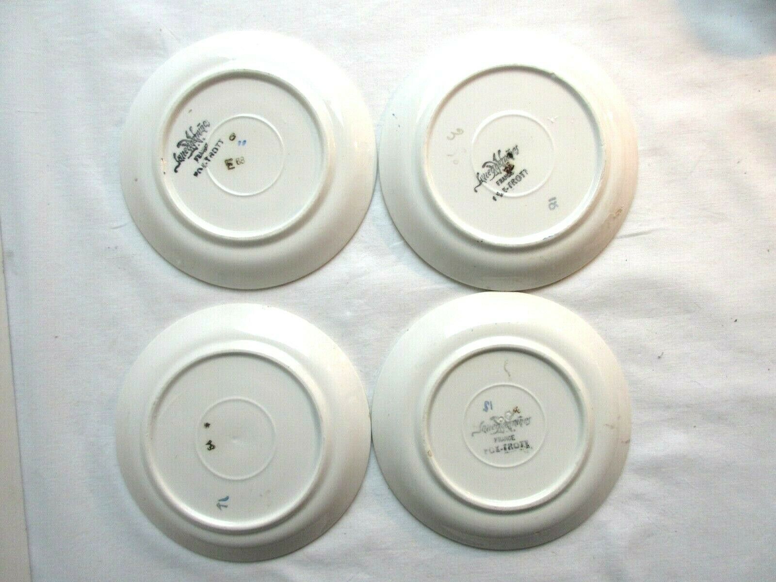 Set of 4 coffee cups with 4 saucers signed Sarreguemines model FOX TROTT