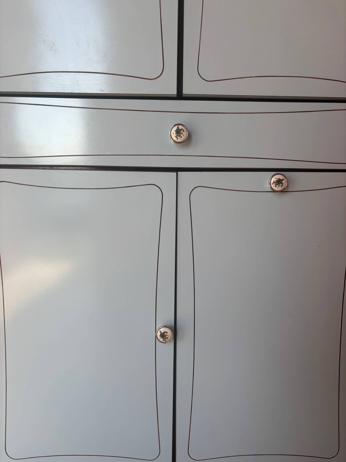 Armoire de salle de bain bleue