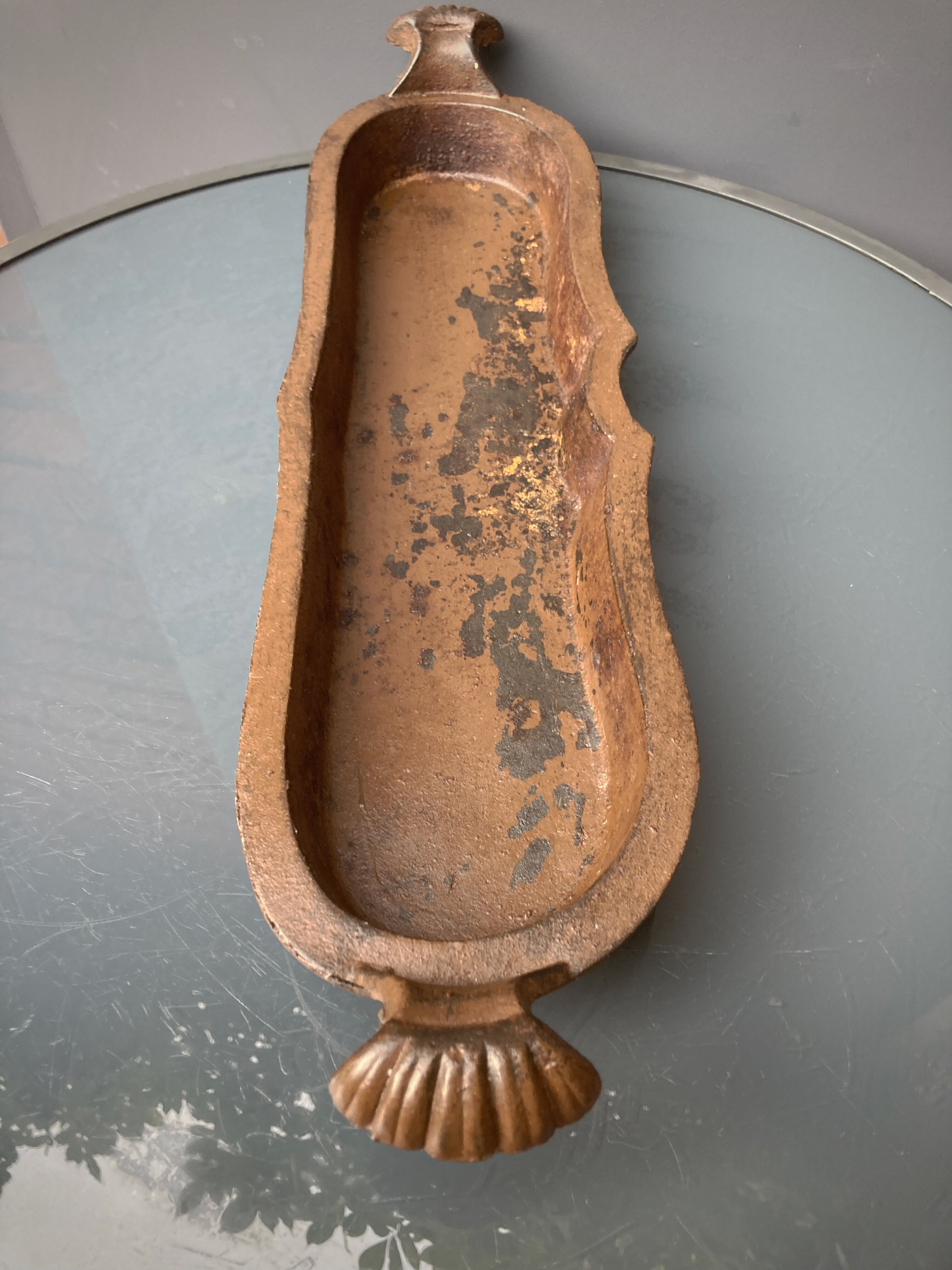 Art Nouvelles cast iron umbrella holder