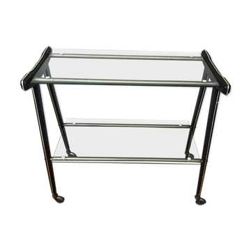 Serving table