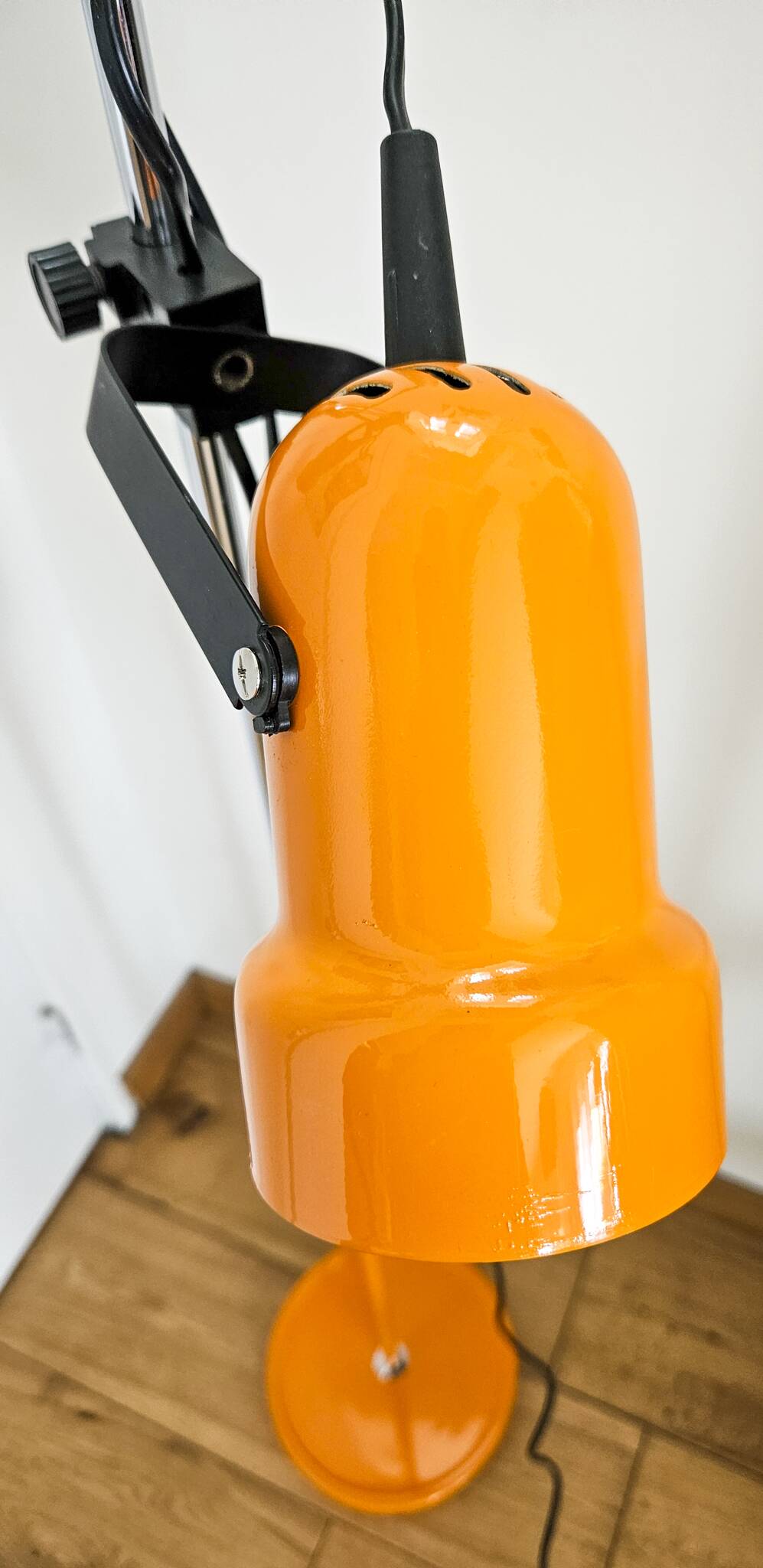 Vintage 1970s floor lamp with 2 spots, chrome, orange and black.