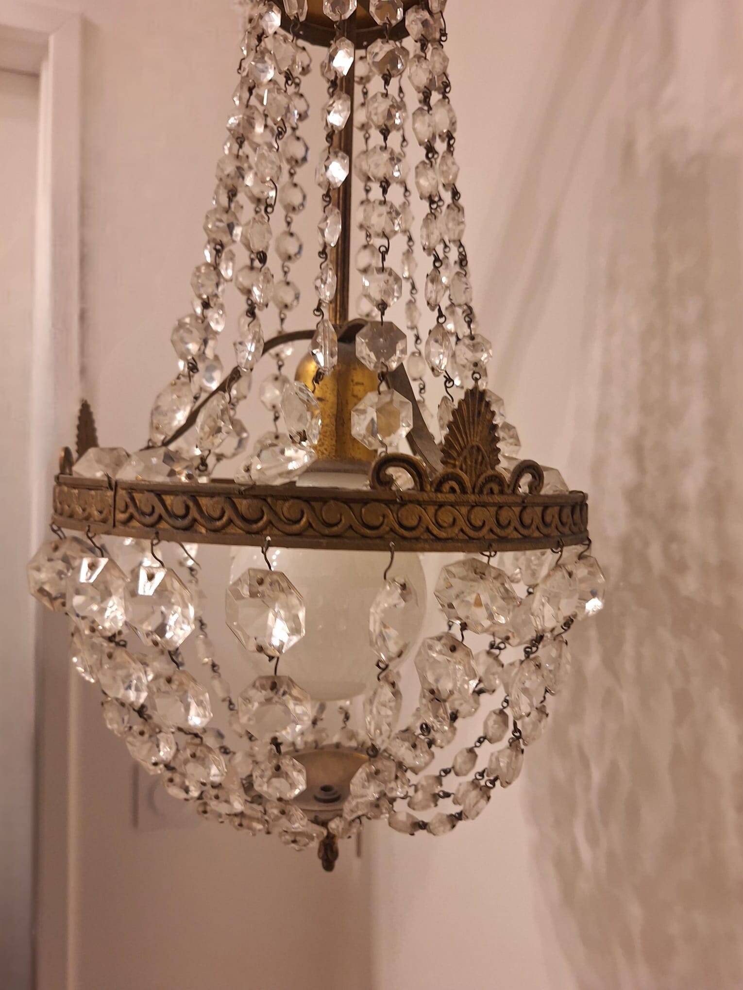 Chandelier with pendants
