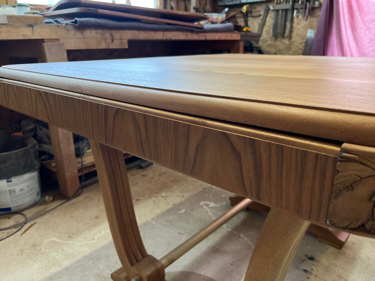 Art Deco table with extensions.