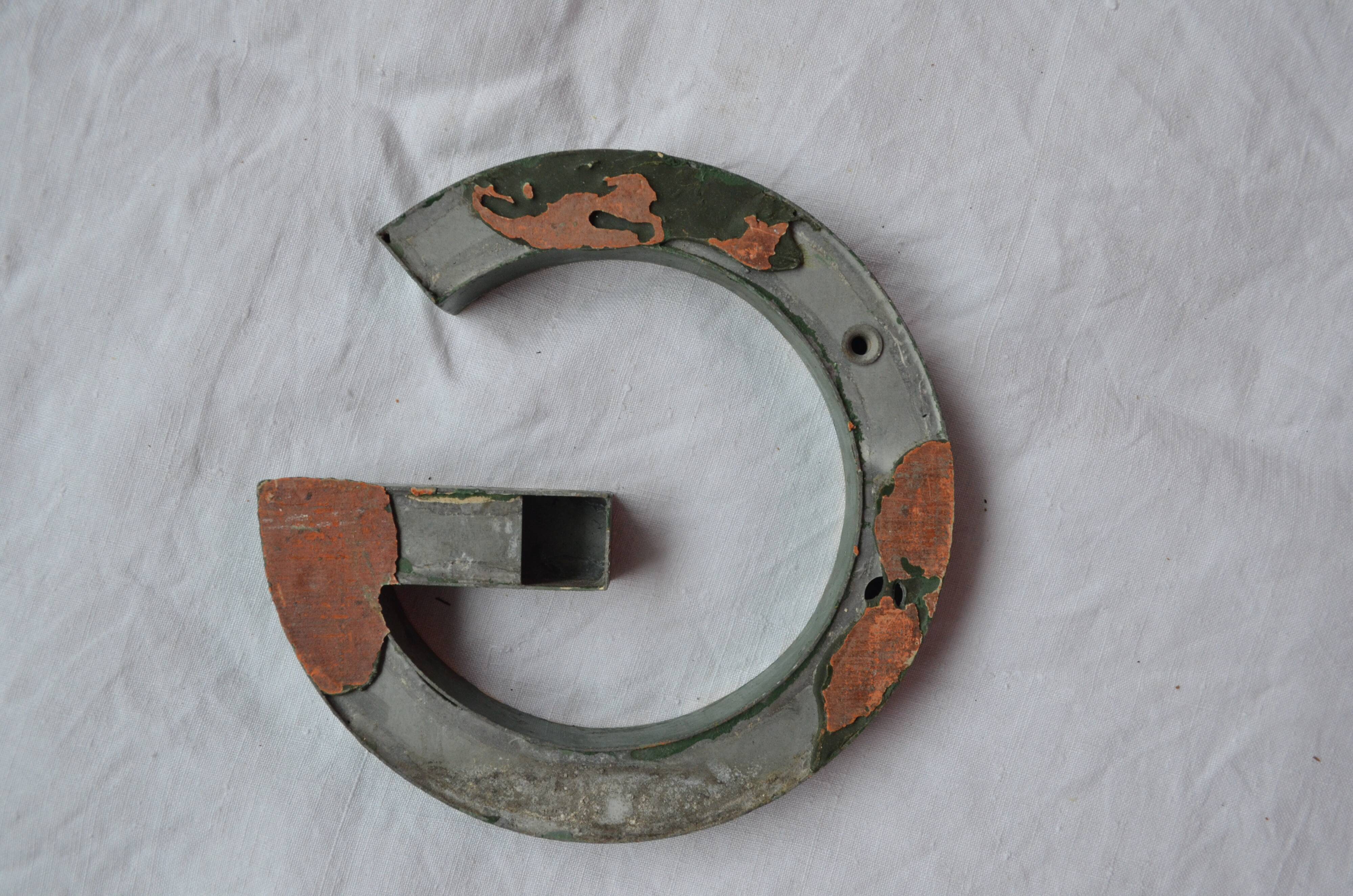 Lettre vintage  G  vintage en zinc