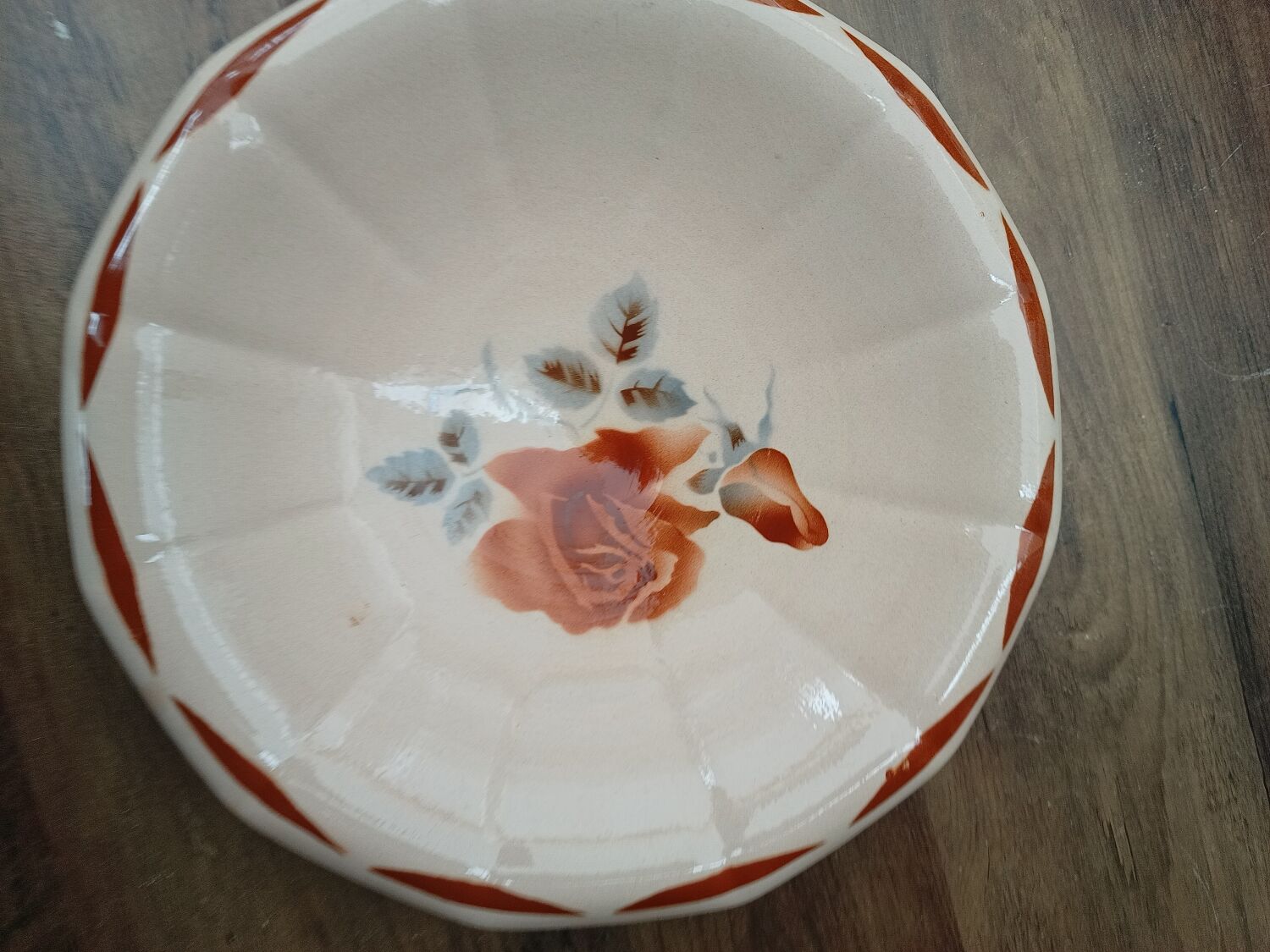 Round dish digoin Sarreguemines France