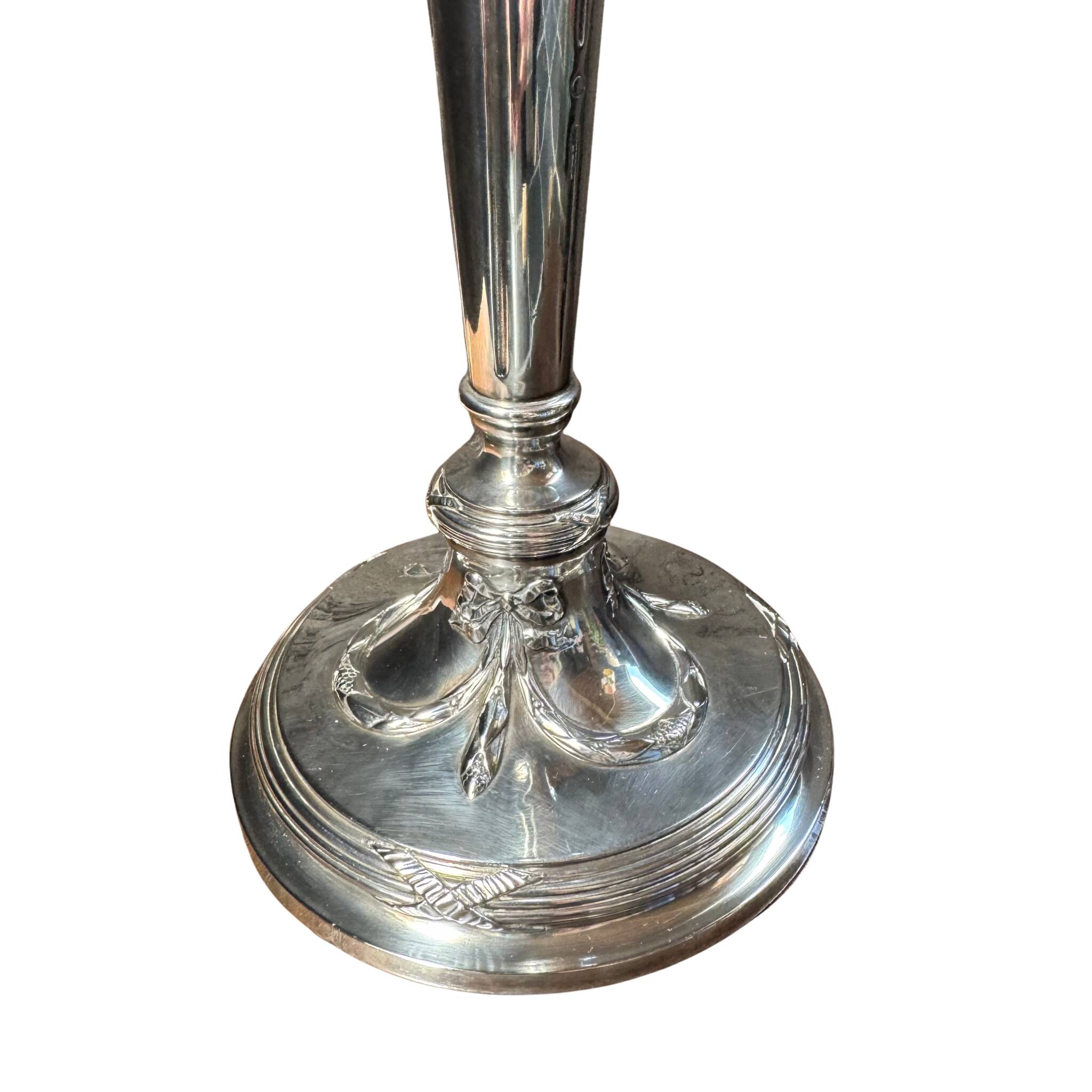 Grand bougeoir en argent massif – France, fin XIXe siècle, style Louis XVI