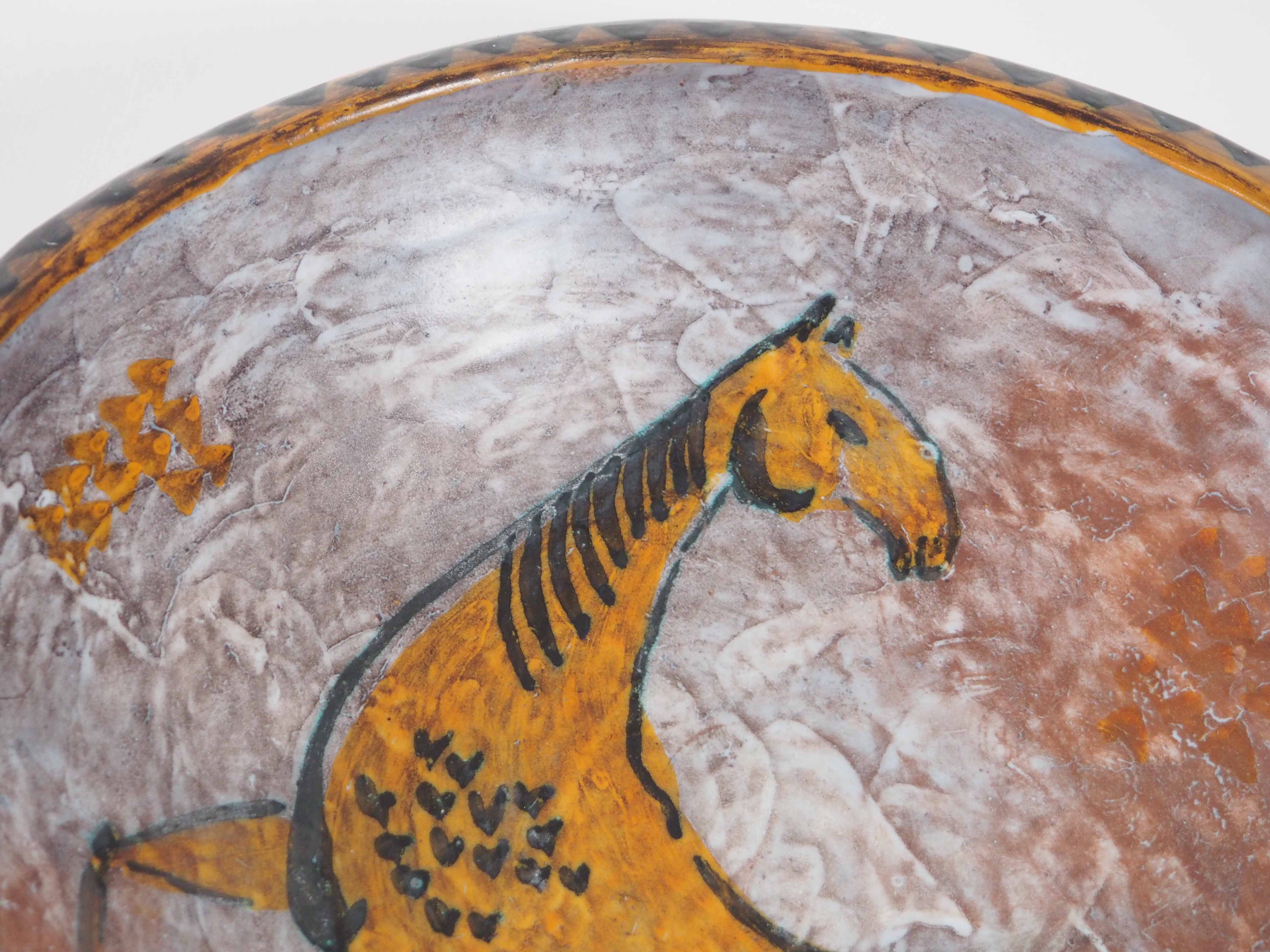 Plat Yvon Roy motif cheval