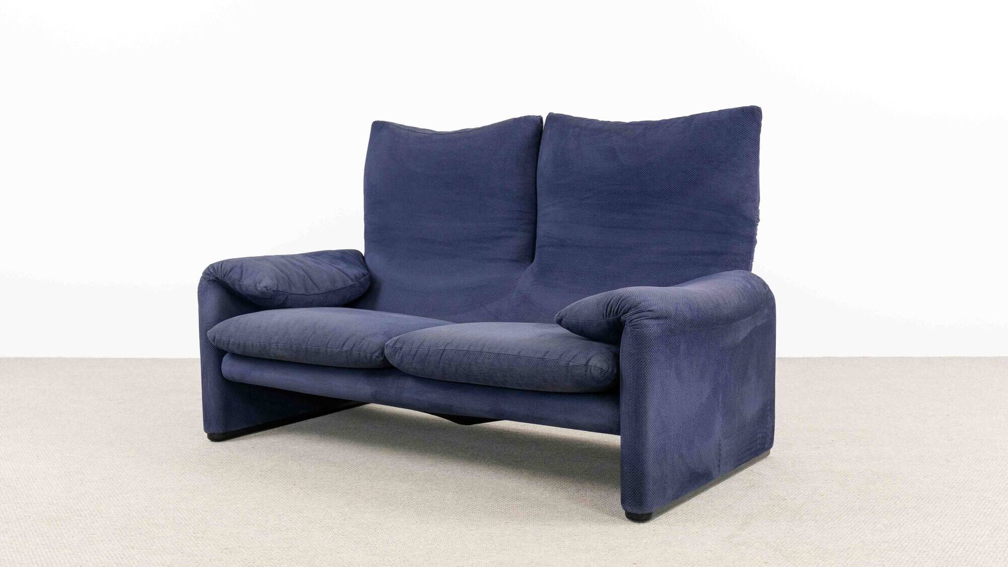 Cassina Maralunga 2-seat Sofa by Vico Magistretti