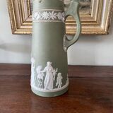 pichet  en jaspe vert Wedgwood 1878 décor Antiquité