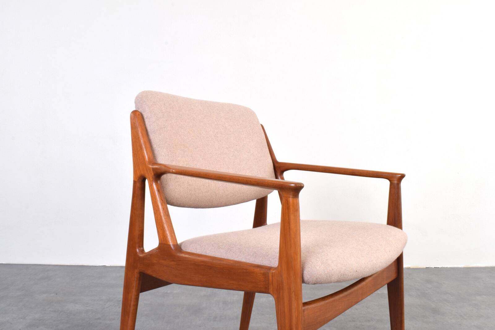Fauteuil Ella en teck et laine du milieu du siècle par Arne Vodder pour Vamo Sønderborg