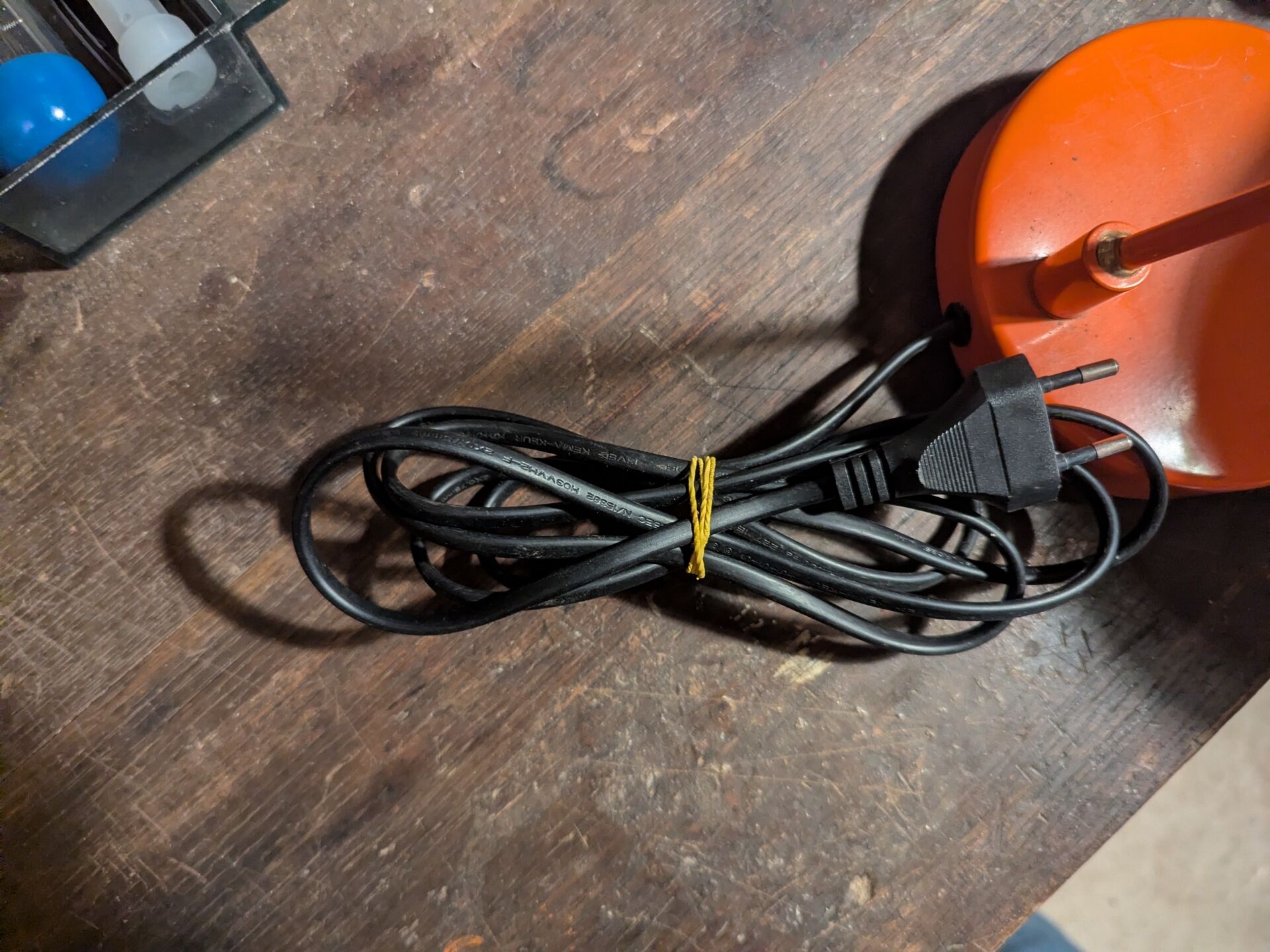 Lampe articulée Bobby pour Habitat orange métal