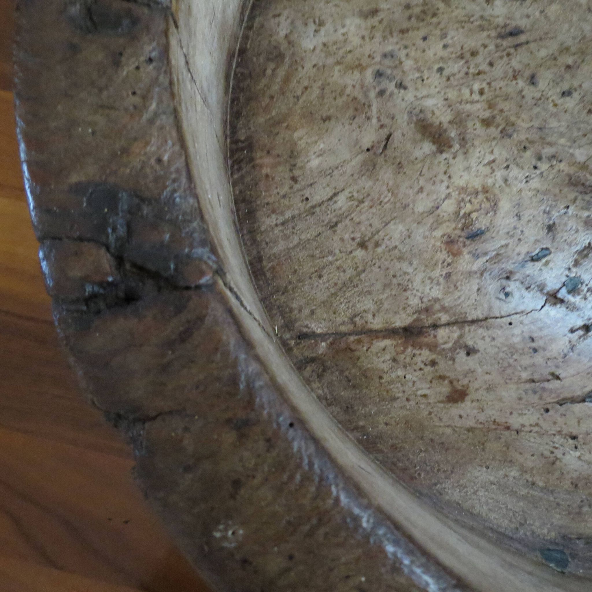 Antique 19th Century Large English Elm Wooden Straight Sided Dairy Wash Bow
