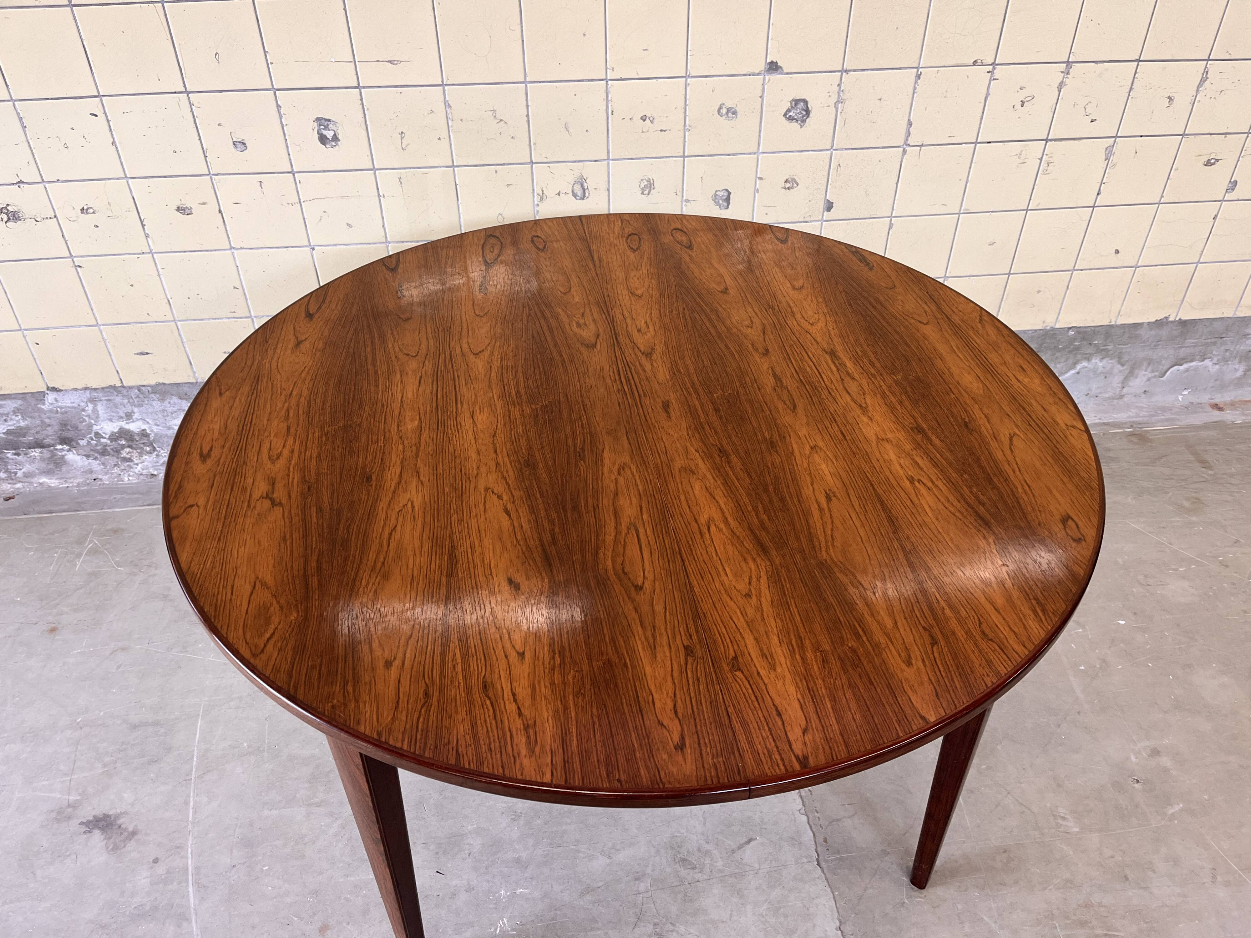Dining table model 55 by Omann Jun
