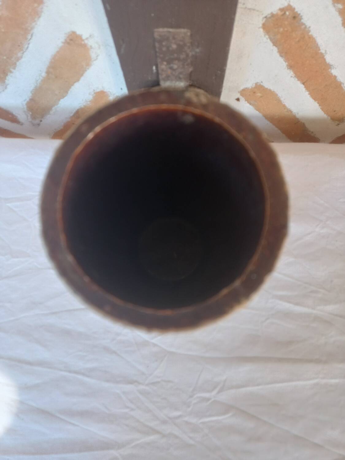 Large earth and cork roller vase