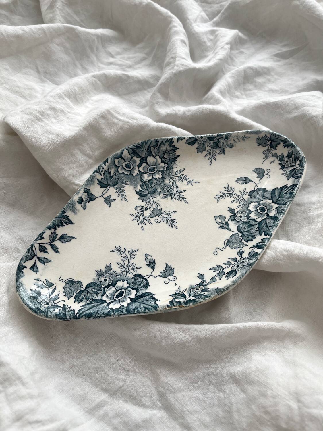 Ironware ramekin dish “Marie Louise” Saint Amand and Hamage