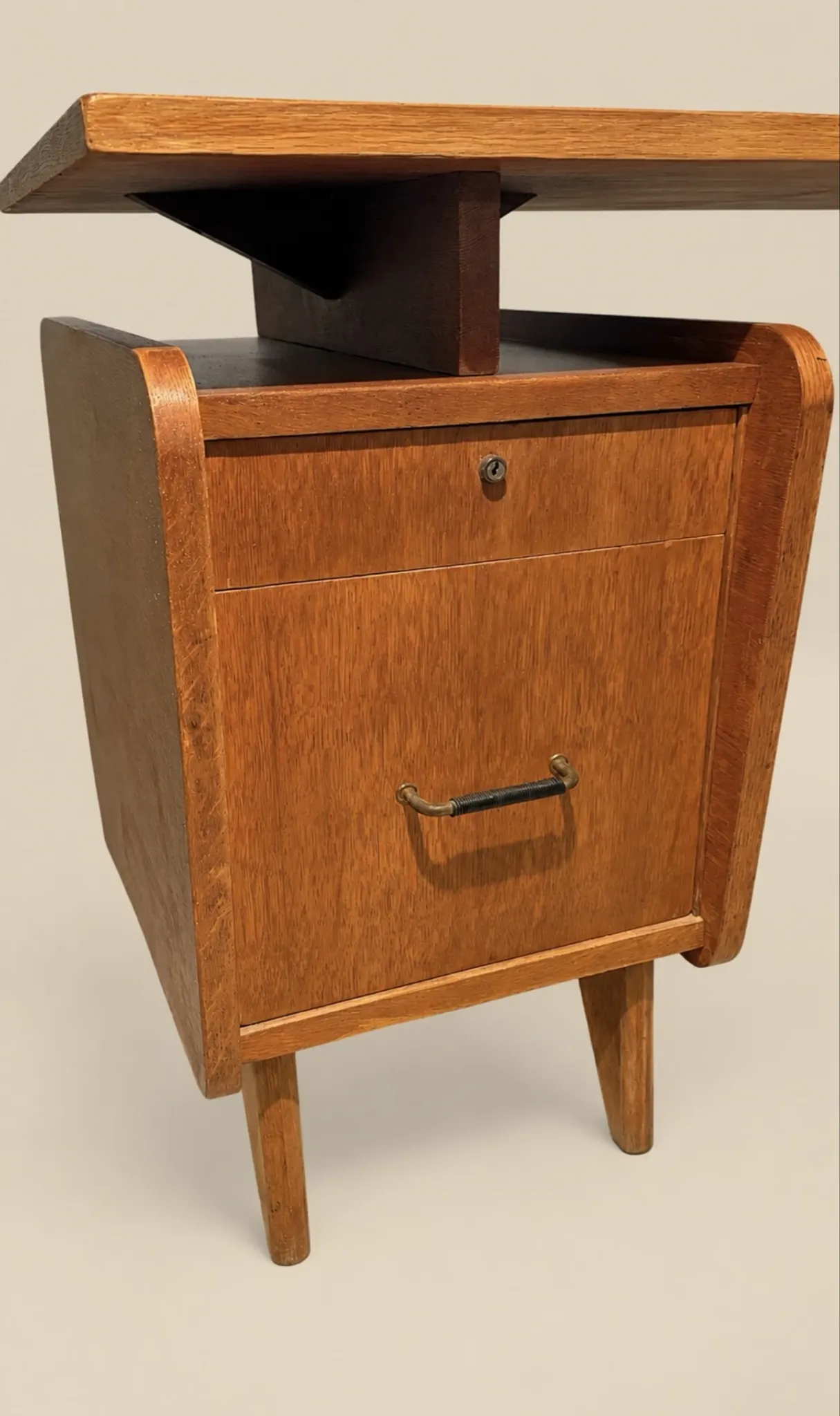 Bureau en bois années 50