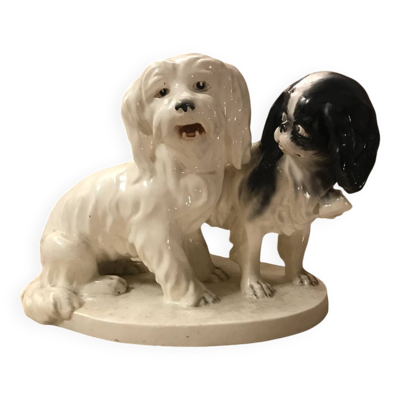 Rare paire de chiens en porcelaine de Tchécoslovaquie