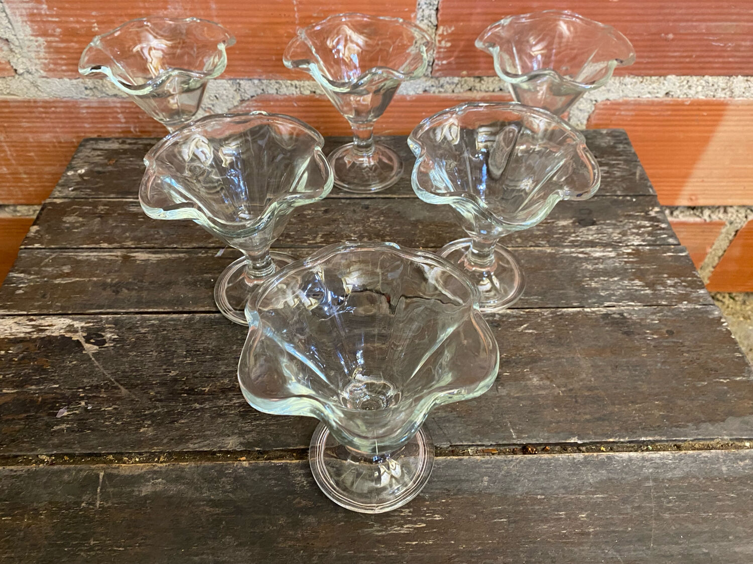 Set of 6 Ice Cream Bowls FIDENZA VETRARIA Moulded Glass Petal Shape It