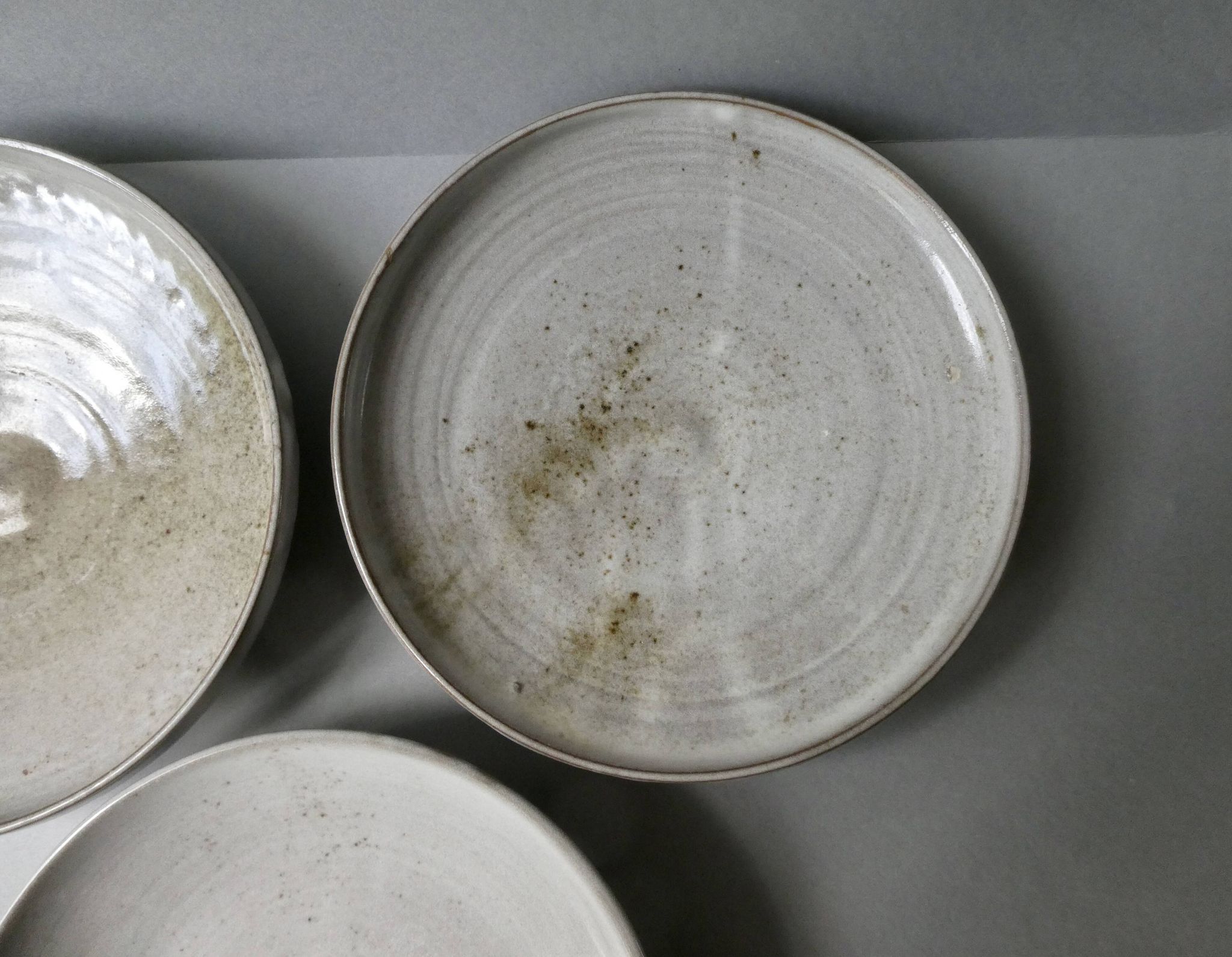 3 assiettes ou petits plats en grès Chantal et Thierry Robert