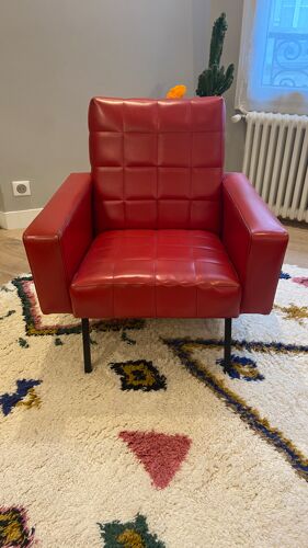 2 fauteuils 70s en skaï rouge