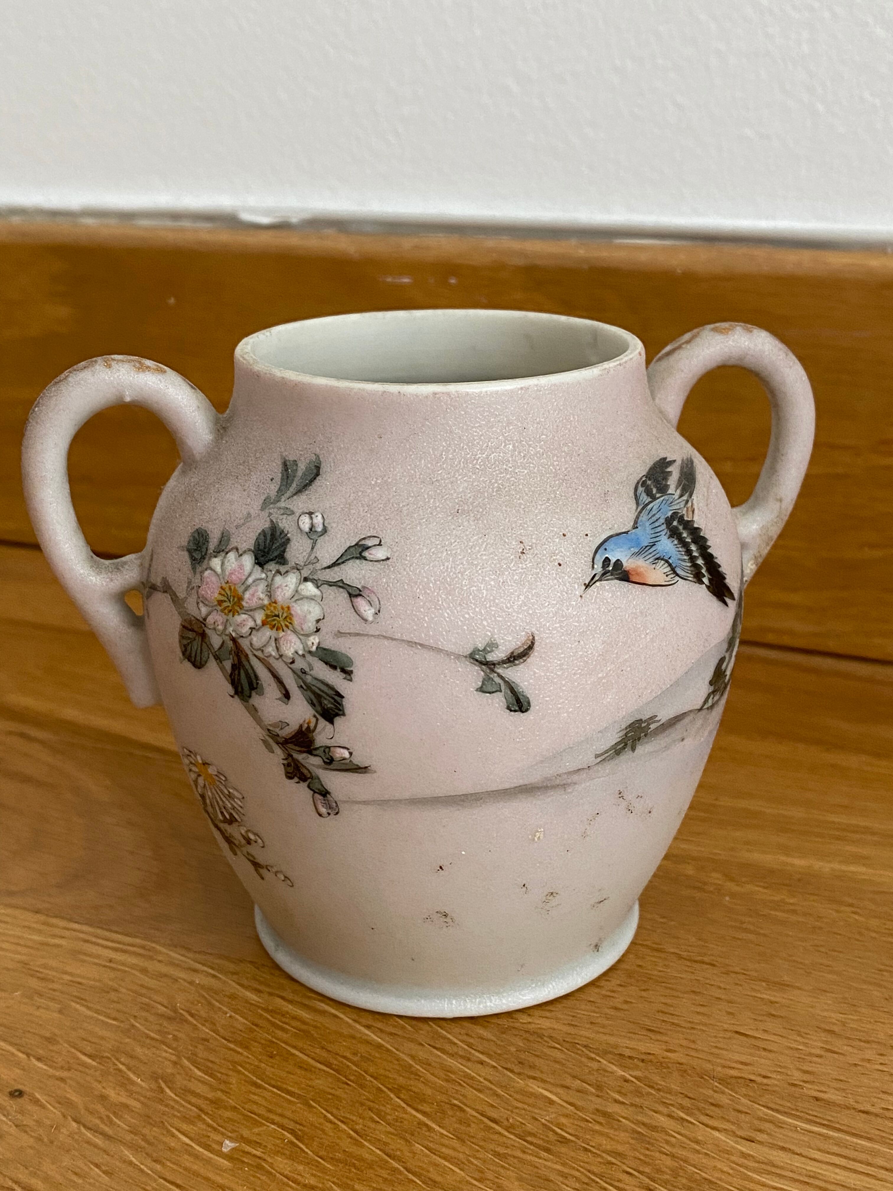 Pot japonais en céramique à décor peint d’oiseaux