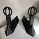 Paire de chenets modernistes mid century en fonte