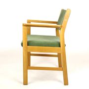 Fauteuil en chêne et velours années 60