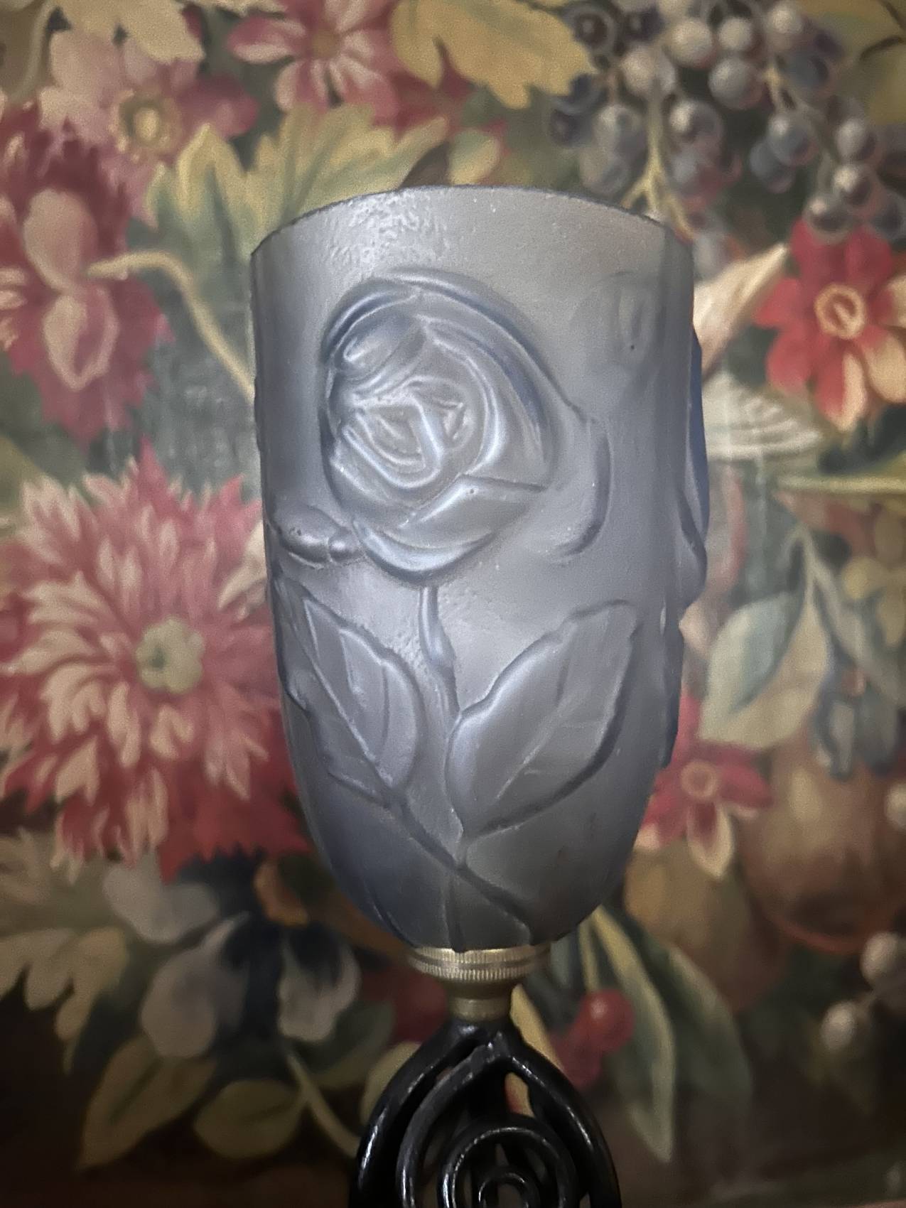 Art Deco lamp in blue glass paste with rose decoration – poetic rarity