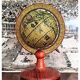 Globe terrestre en bois vintage
