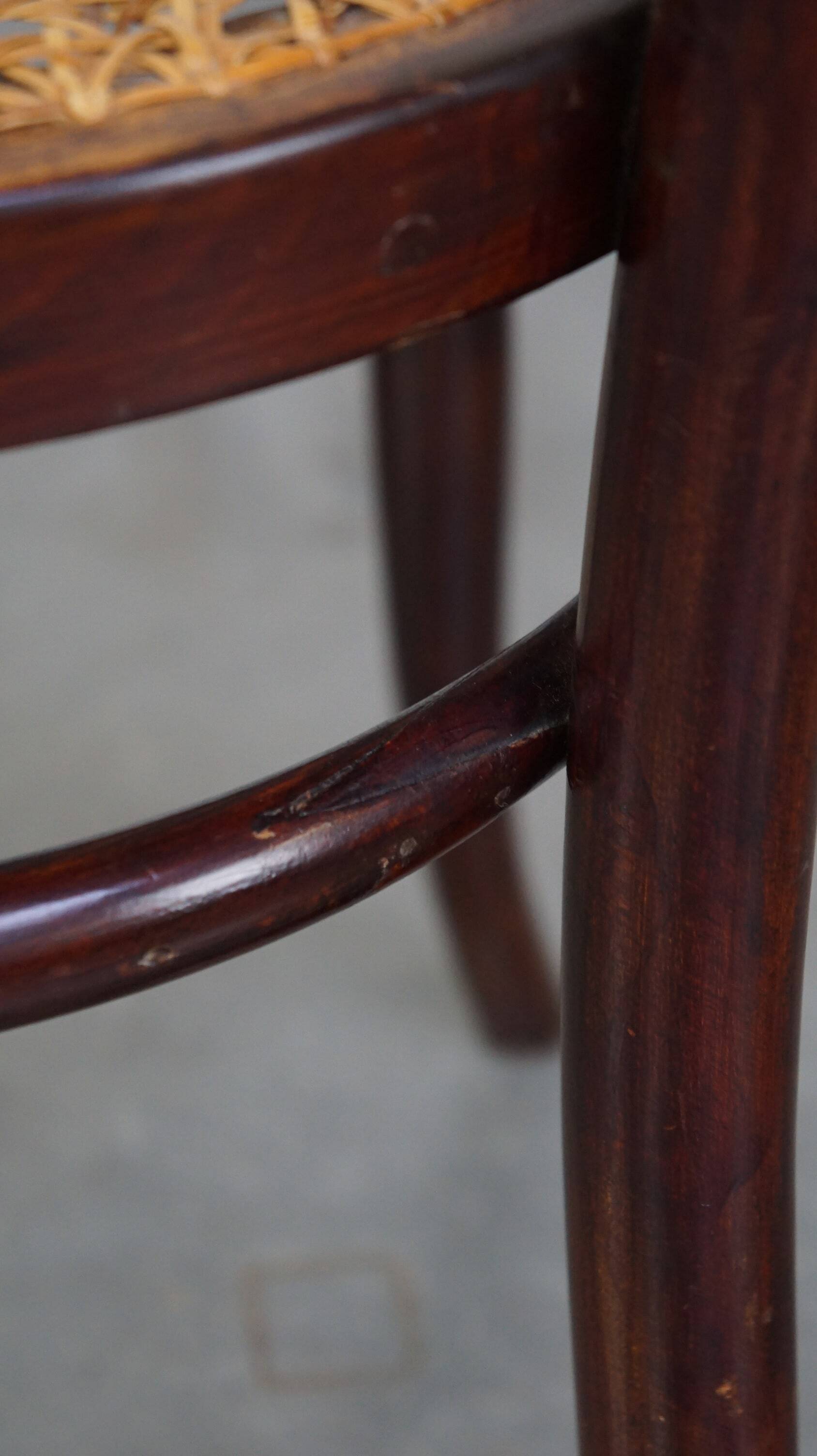 Charming, very elegant vintage Thonet design dining room/bistro chair